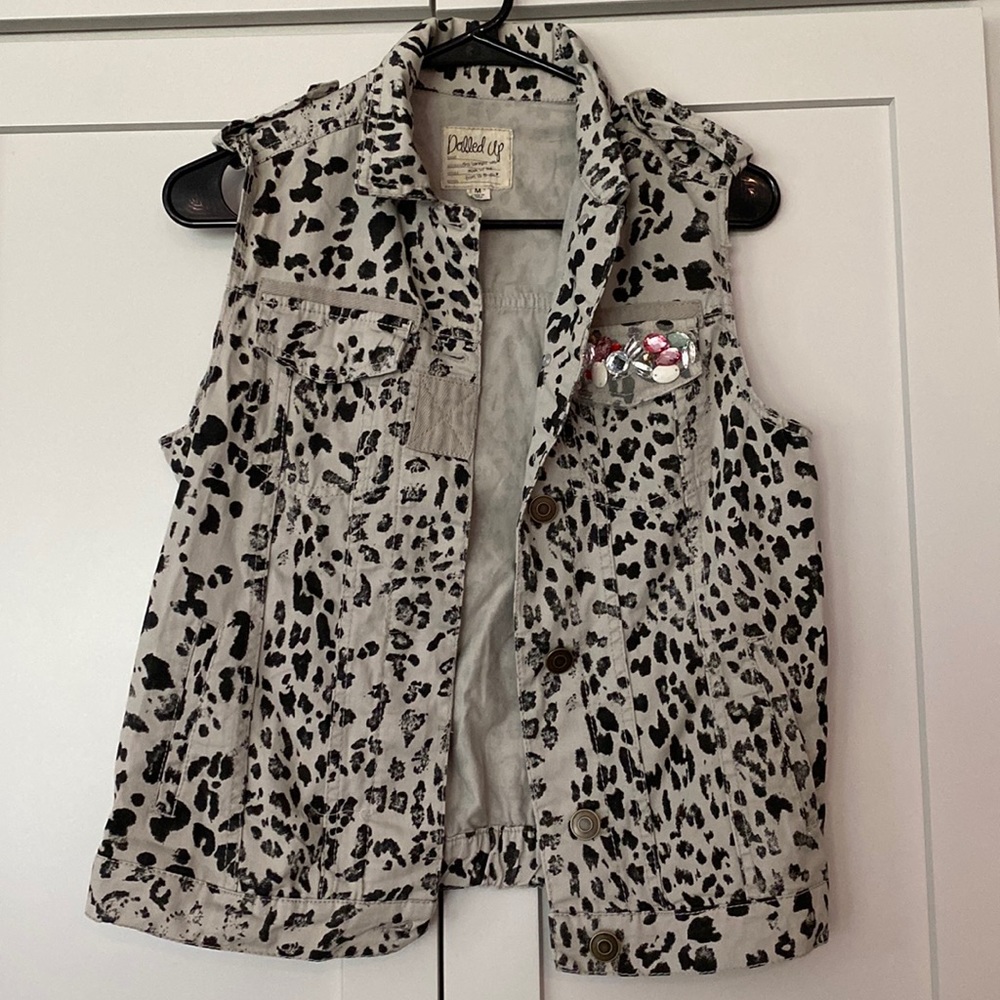 Super cute designer vest